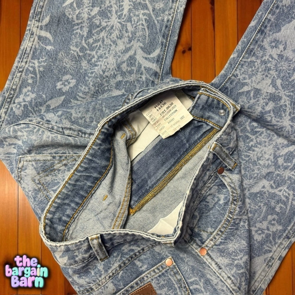 Wrangler Women’s Bootcut Jeans Blue Denim Size 28x29 – Style 14436 Oct 2022 Tag - Picture 3 of 5